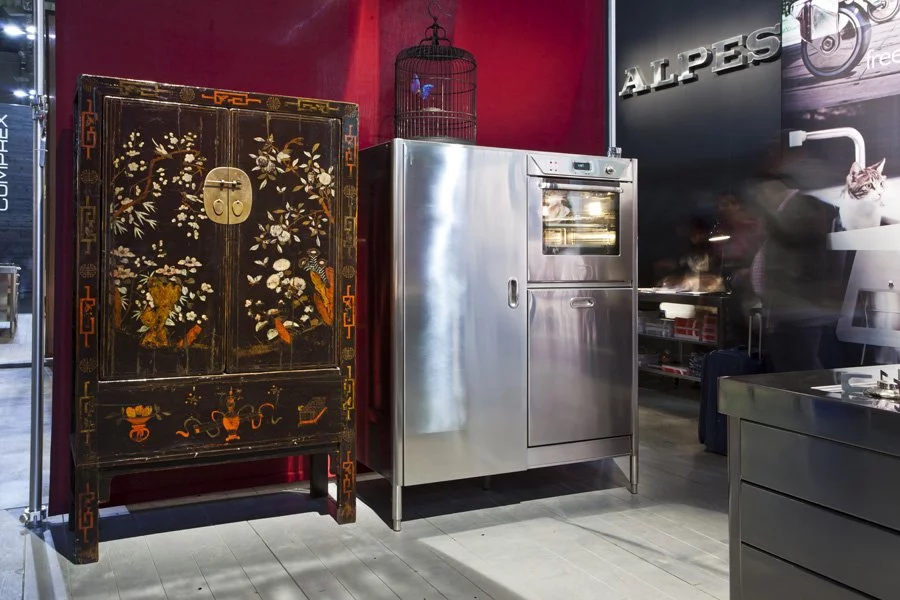 Column 128 Refrigerator, Oven And Dishwasher