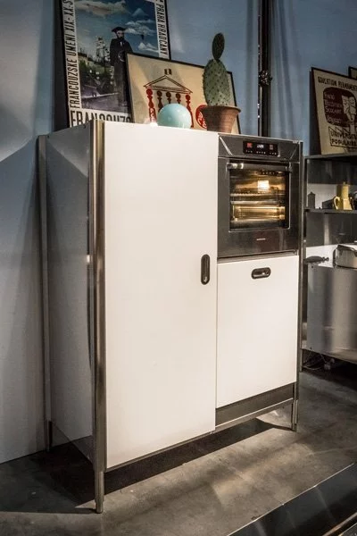 Column 128 Refrigerator, Oven And Dishwasher