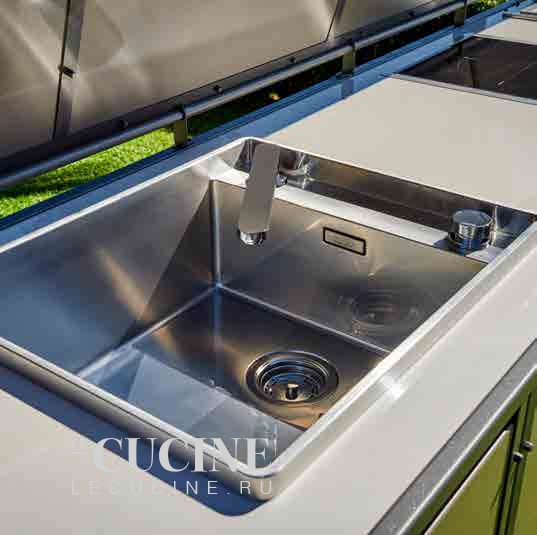 Кухня Linear Kitchen with Automatic Cover DFN by Samuele Mazza