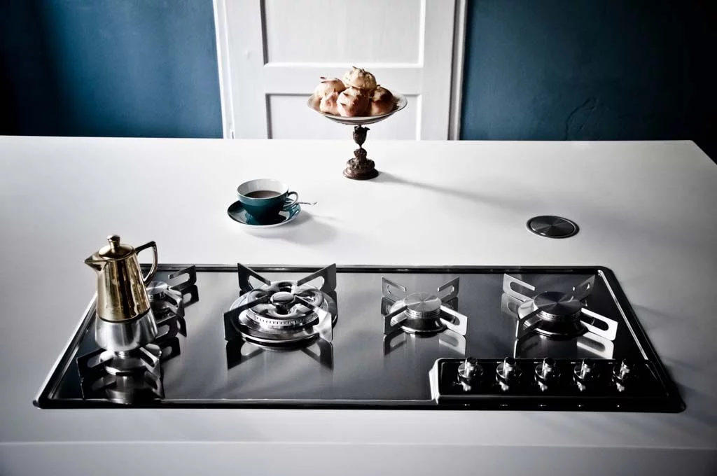 Kitchen Island 250-280 With Snack Unit