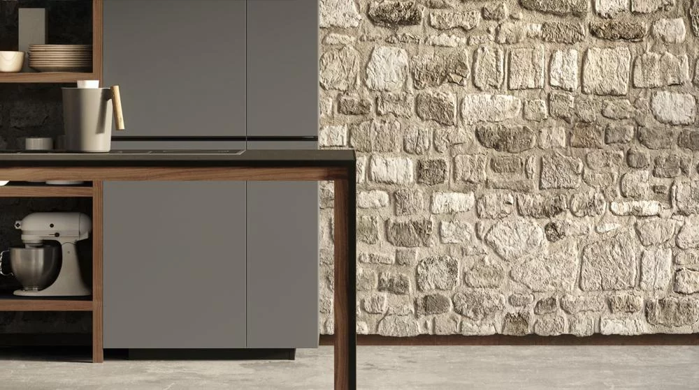Forma Mentis With Lacquered Door