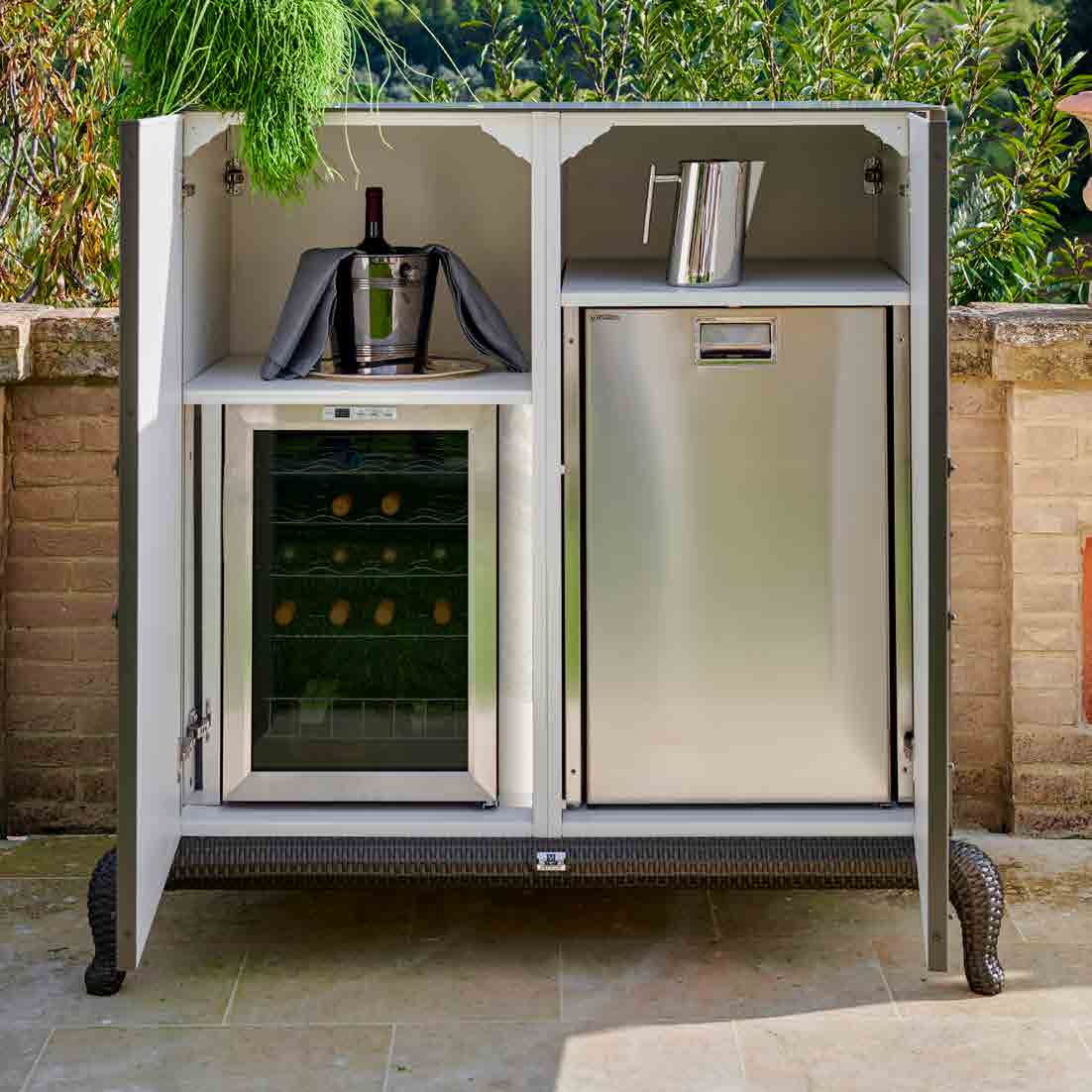 Linear Kitchen with Sliding Cover Bar Version