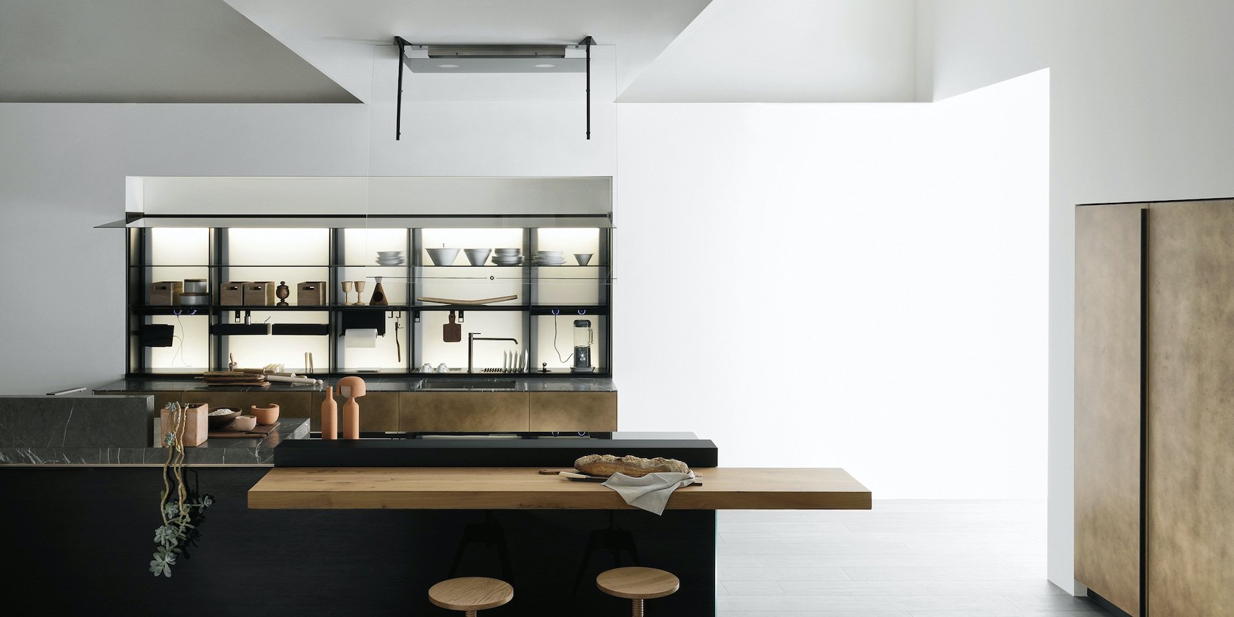 Artematica Ottone Anticato e piano in pietra Grigio Antalya