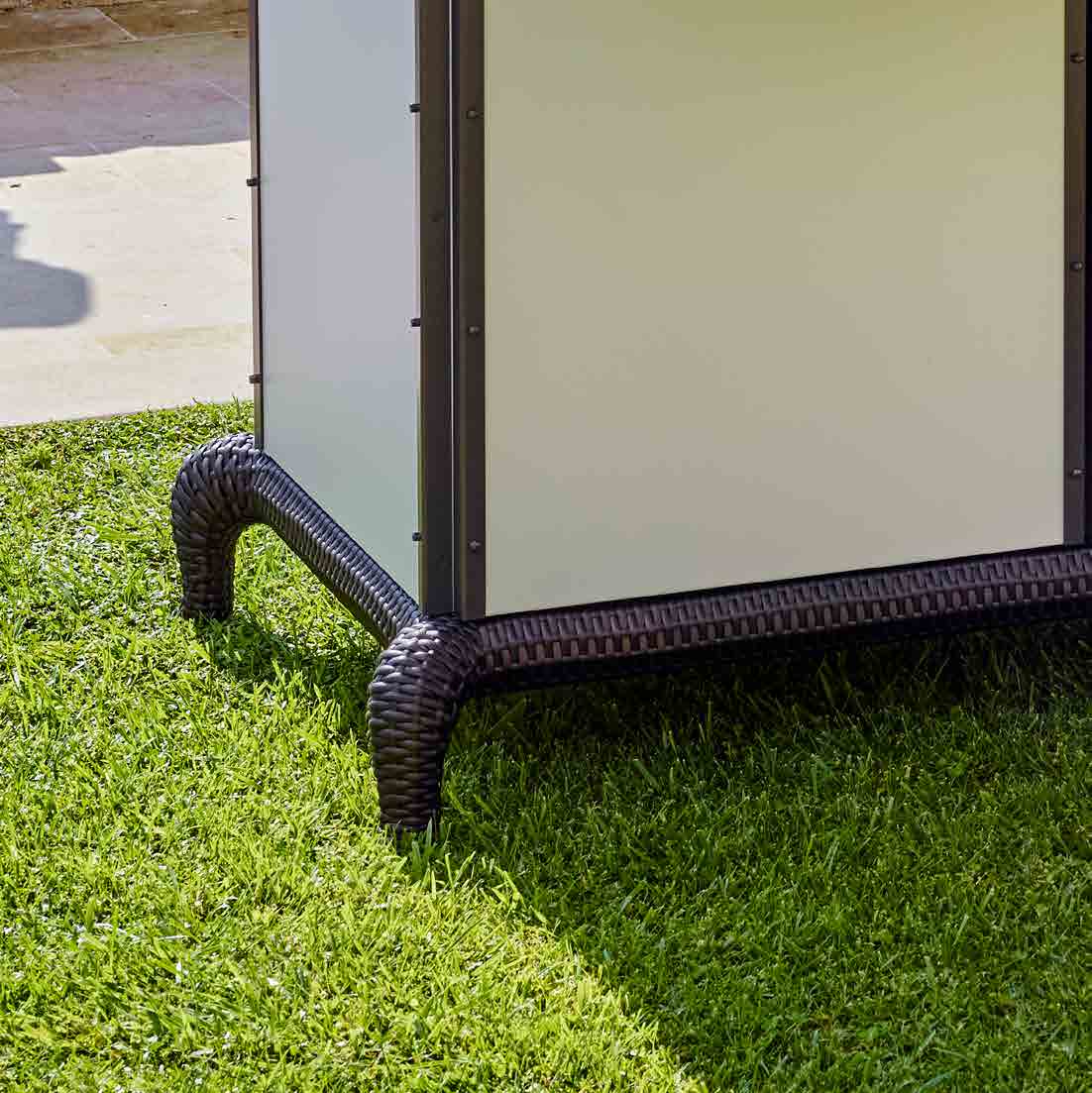 Kitchen Barbecue with Sliding Manual Cover