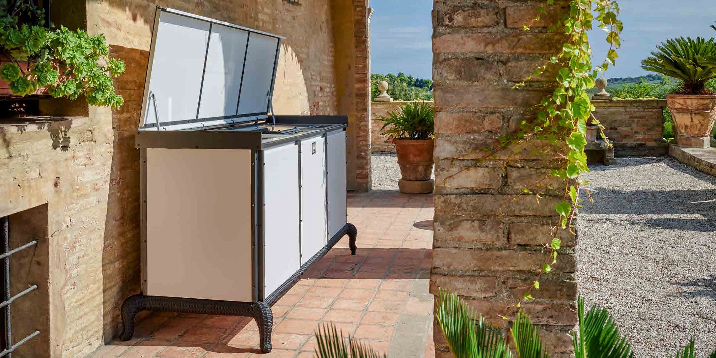Linear Kitchen with Manual Cover